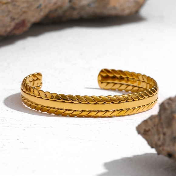 Elegant Woman Bracelet - Picture 6 of 8